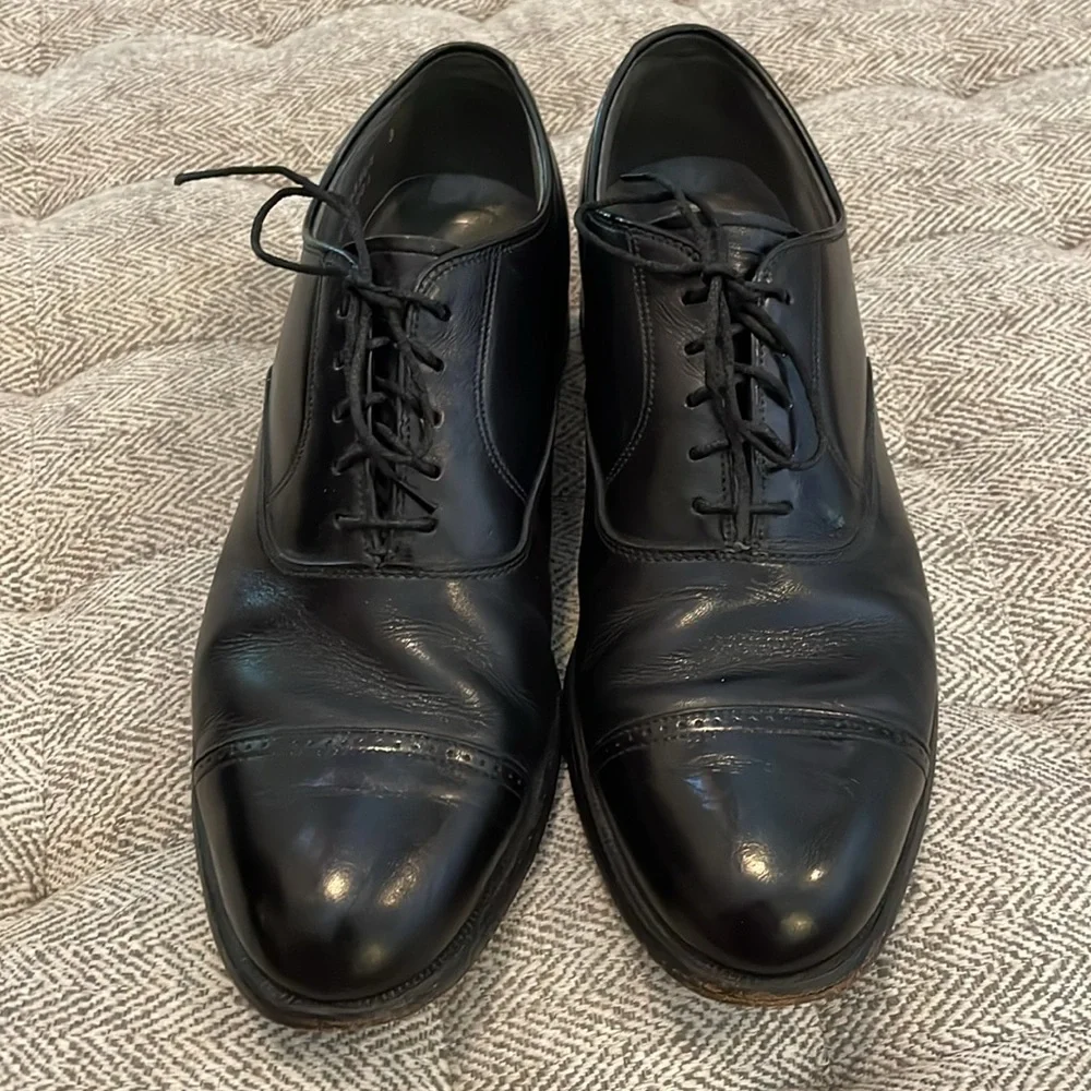 Foot Joy Classics black leather cap toe Oxford size 9.5 D